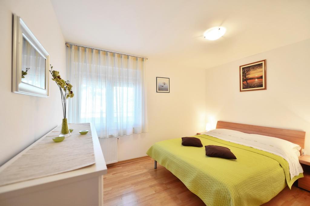Apartments Vukasovic Mimice Oda fotoğraf